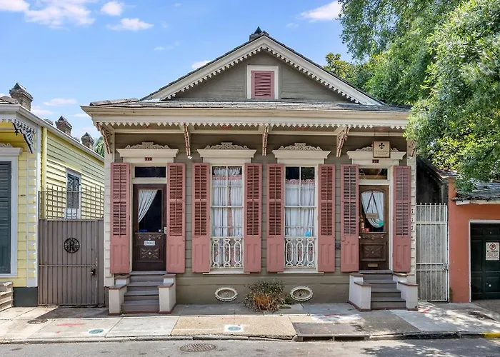 Royal Barracks Guest House New Orleans