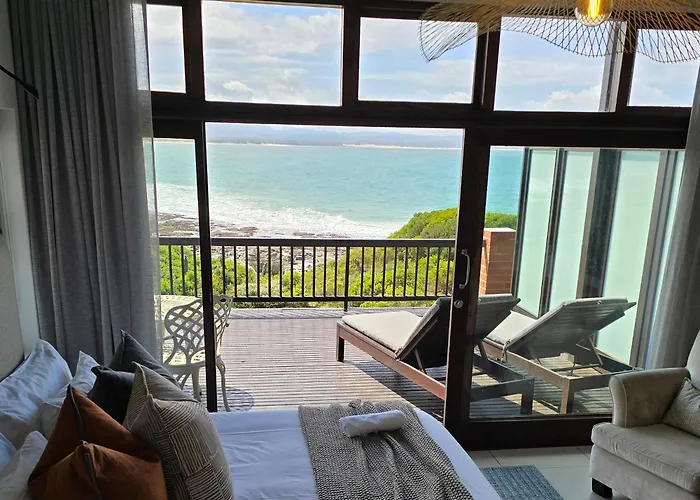 Shaloha Guesthouse On Supertubes Jeffreys Bay