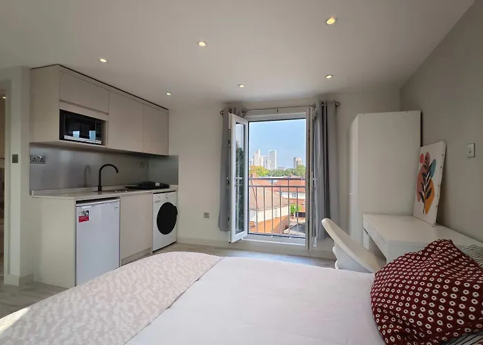 Morden Stratford Studio 4 London