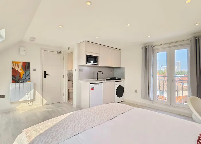 Morden Stratford Studio 4 London