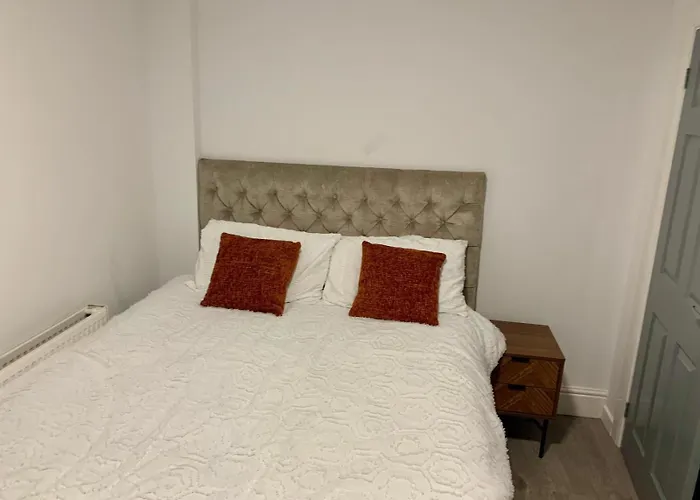 M4M Rooms- Ng8 5Np Room 1 Nottingham
