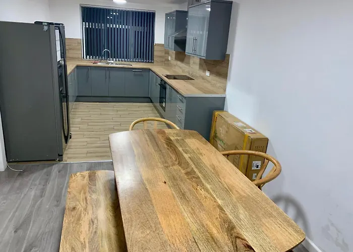 M4M Rooms- Ng8 5Np Room 1 Nottingham