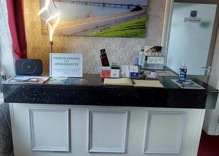 Glenavon Guest House Llandudno