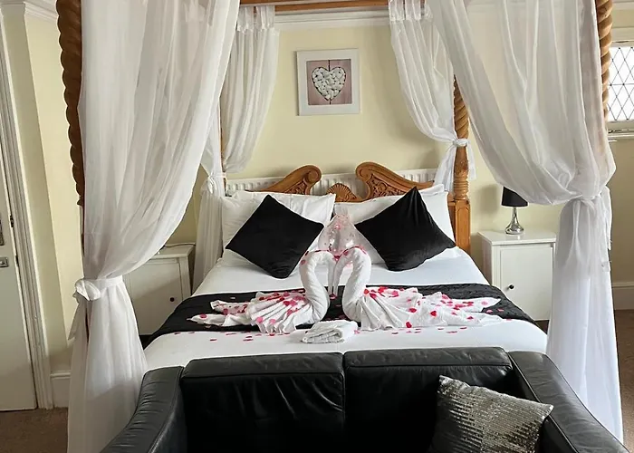 The Crown Bar & Guesthouse Broadstairs