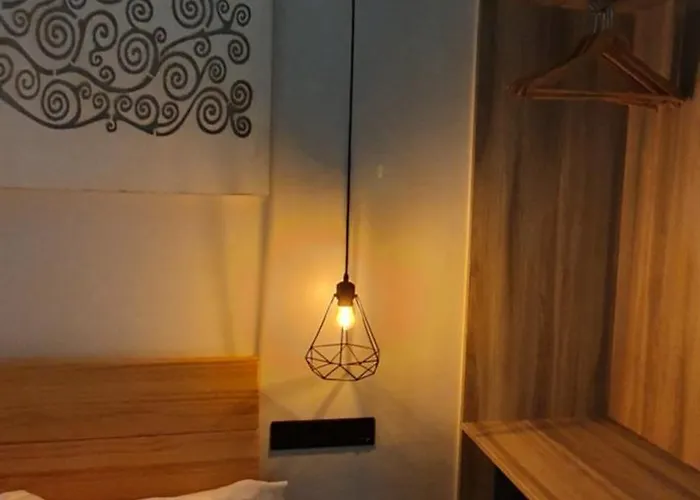 Ch Lemon Rooms By Heberooms Madrid