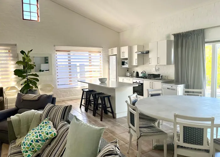 The Lily House Hermanus - Central Private Cottages