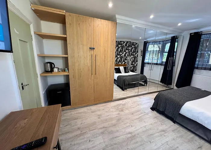 Innit Cavalaire Brighton