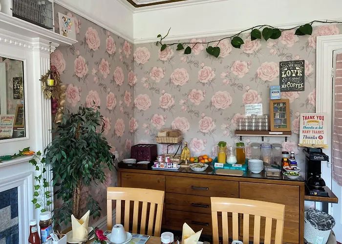 The Palms Guest House Torquay
