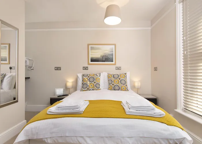 Redhouse Hotel Salisbury
