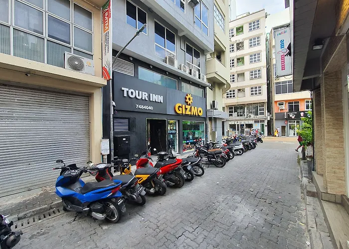 Tour Inn Male