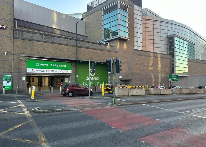 Hendham House - Near Etihad Stadium, Coop Live Arena, Ao Arena, Piccadilly Train Station & Manchester City Centre