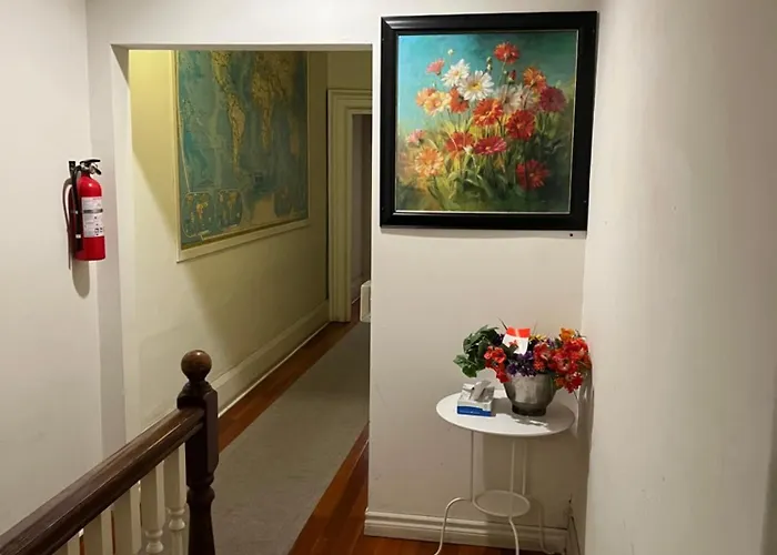Klaus Guesthouse Toronto