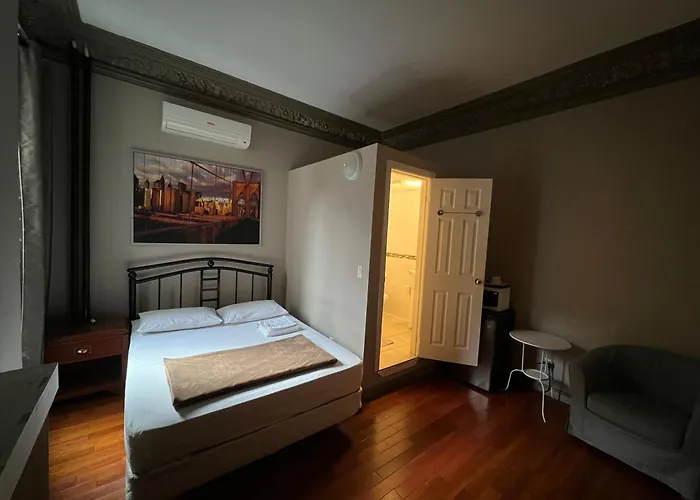 Klaus Guesthouse Toronto