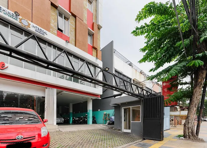 Reddoorz Plus Near Mall Ciputra Jakarta