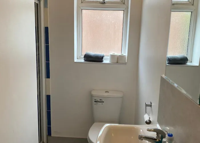 Circle Guest House Bed Only Southampton