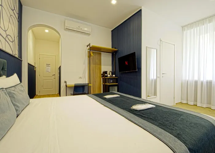 Home At Rome St. Peter Guest House