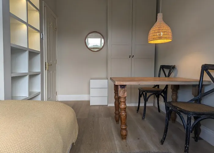 Brookview Guest House London