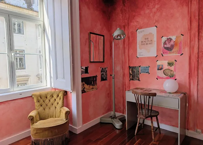 Lost Lisbon :: Cais House