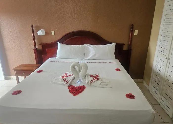 Palm Bay Guest House & Restaurant Montego Bay