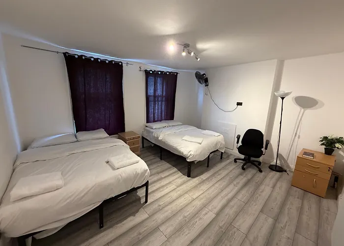 Earls Court Hotel London