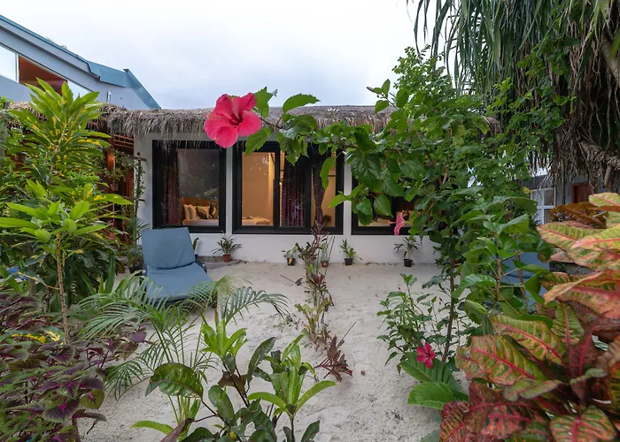 Beach Veli Ukulhas Island