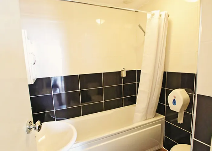 Crystal Cove Hotel Hastings