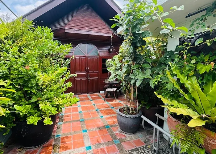 Shanti Lodge Bangkok