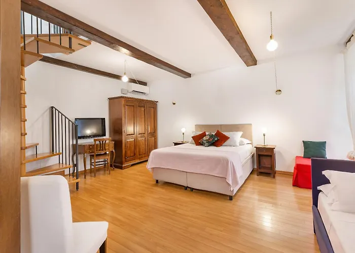 Torripacollection - Domus Cecilia - Trastevere Rome