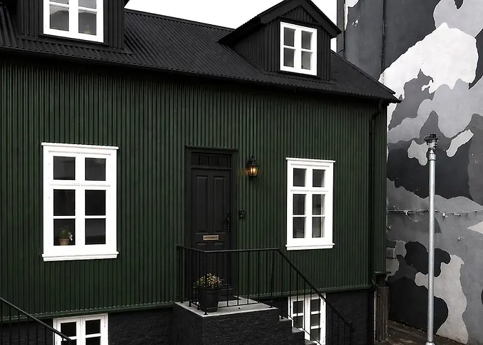 Grettir Guesthouse Downtown Charm Reykjavík