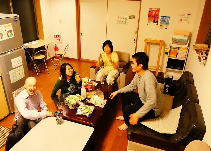 Osaka Tomato Guesthouse