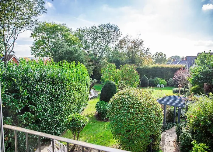 Cricket Field House Hotel Salisbury