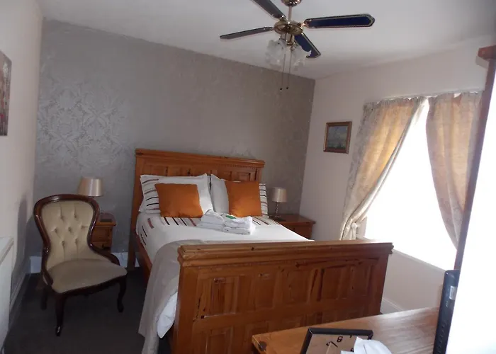 Ivy Bank Guest House, Tenby